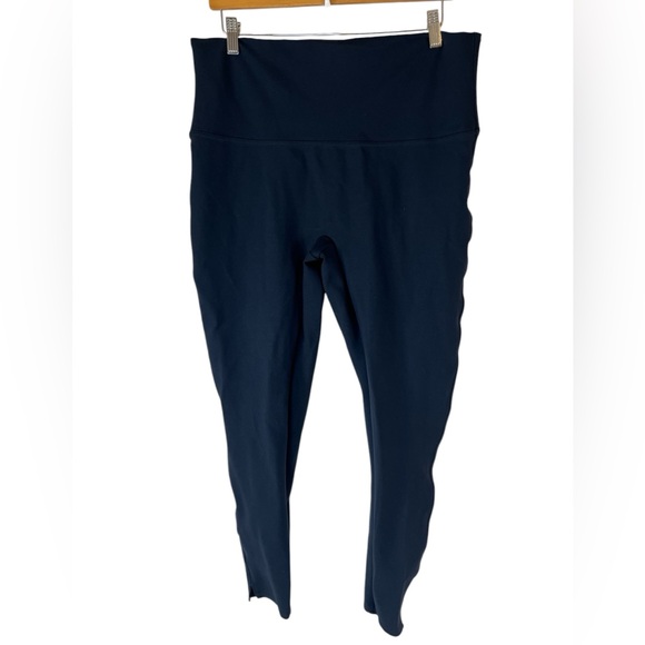 SPANX Pants - Spanx Dark Blue Pull On Pants Leggings Dress/Casual Style Size 1X Slit Leg